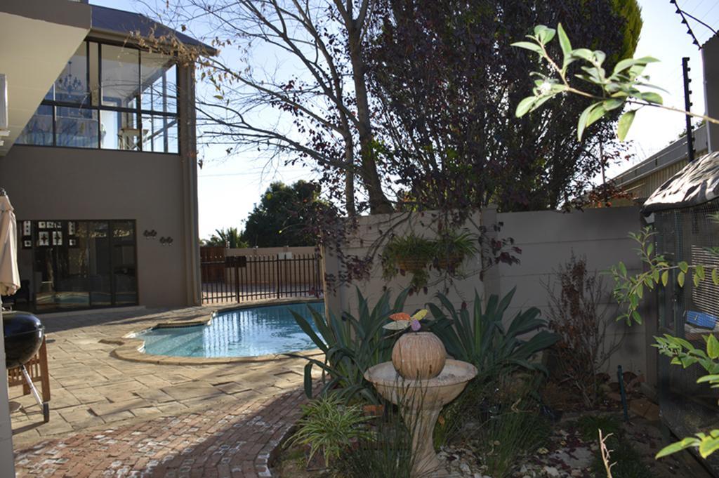 Two Bells Guest House Bloemfontein Quarto foto