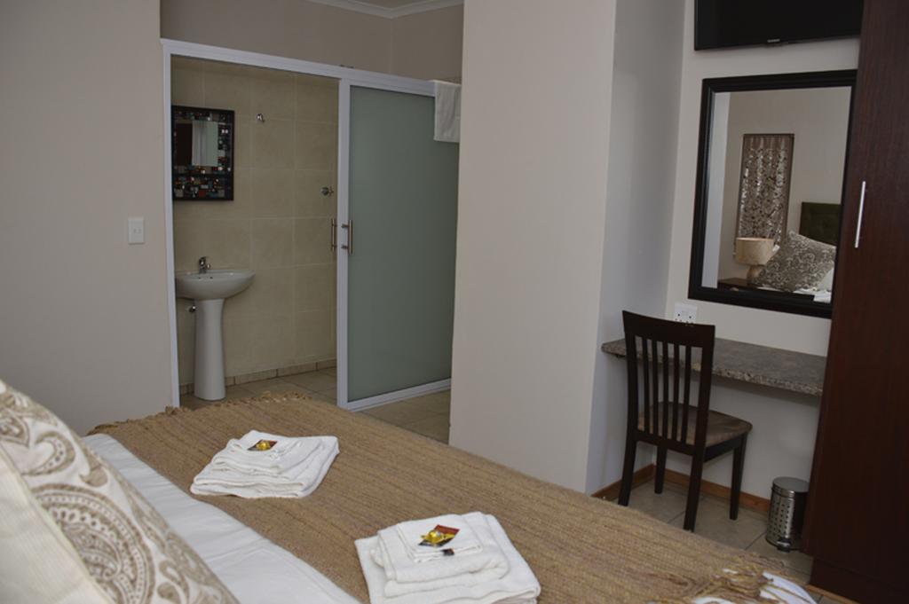 Two Bells Guest House Bloemfontein Quarto foto