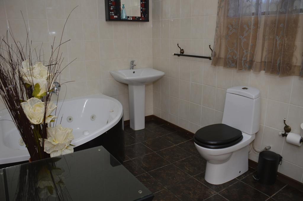 Two Bells Guest House Bloemfontein Quarto foto