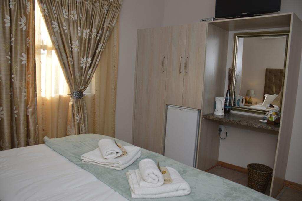 Two Bells Guest House Bloemfontein Quarto foto